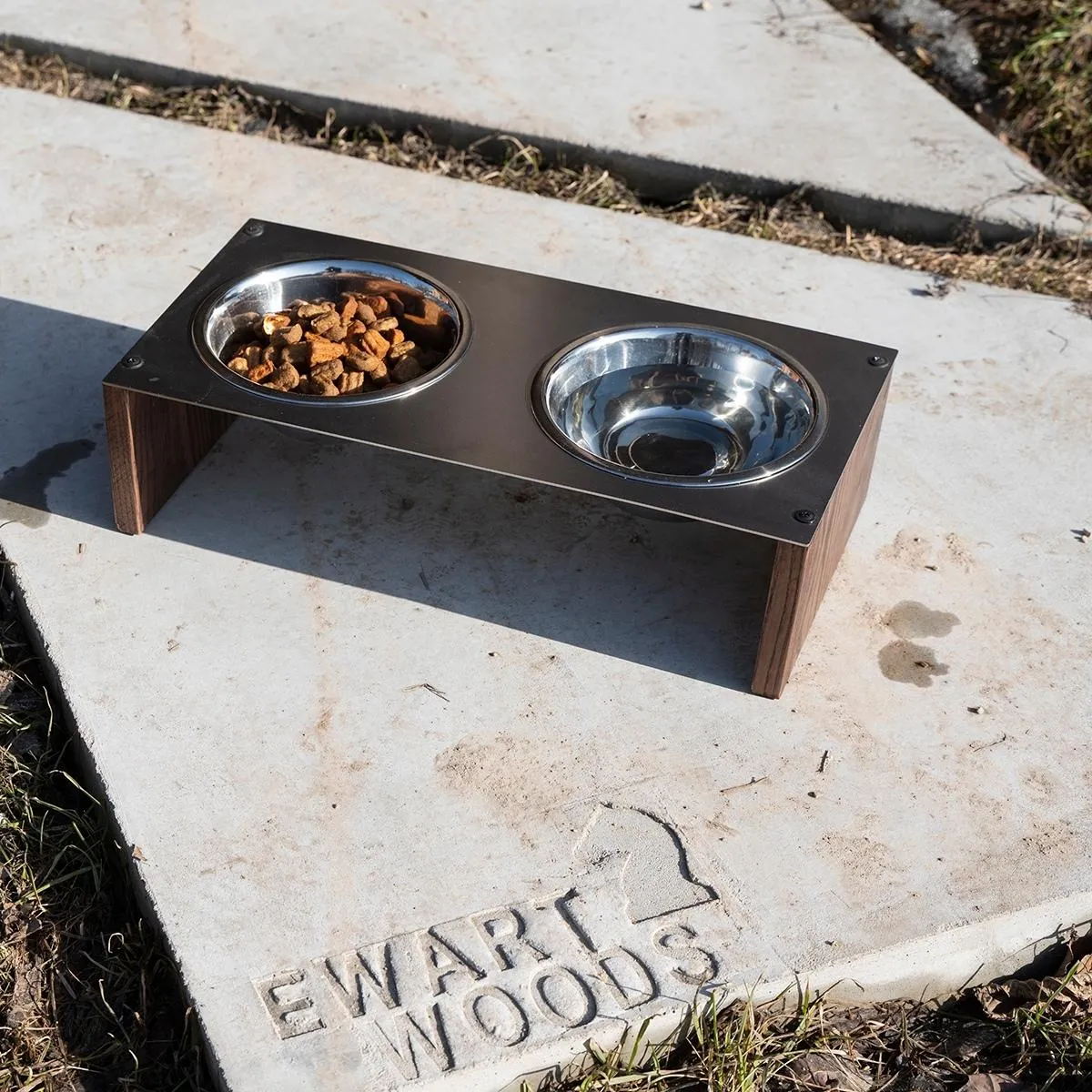 Dog bowl raised with wood legs
